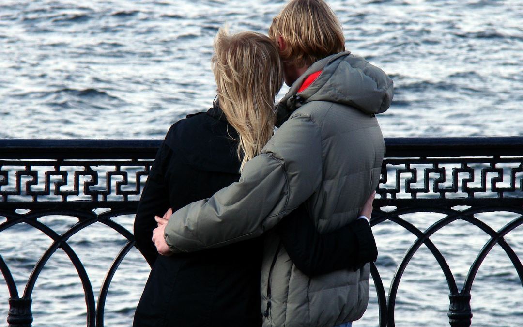 ADOLESCENTI E PRIME RELAZIONI SENTIMENTALI